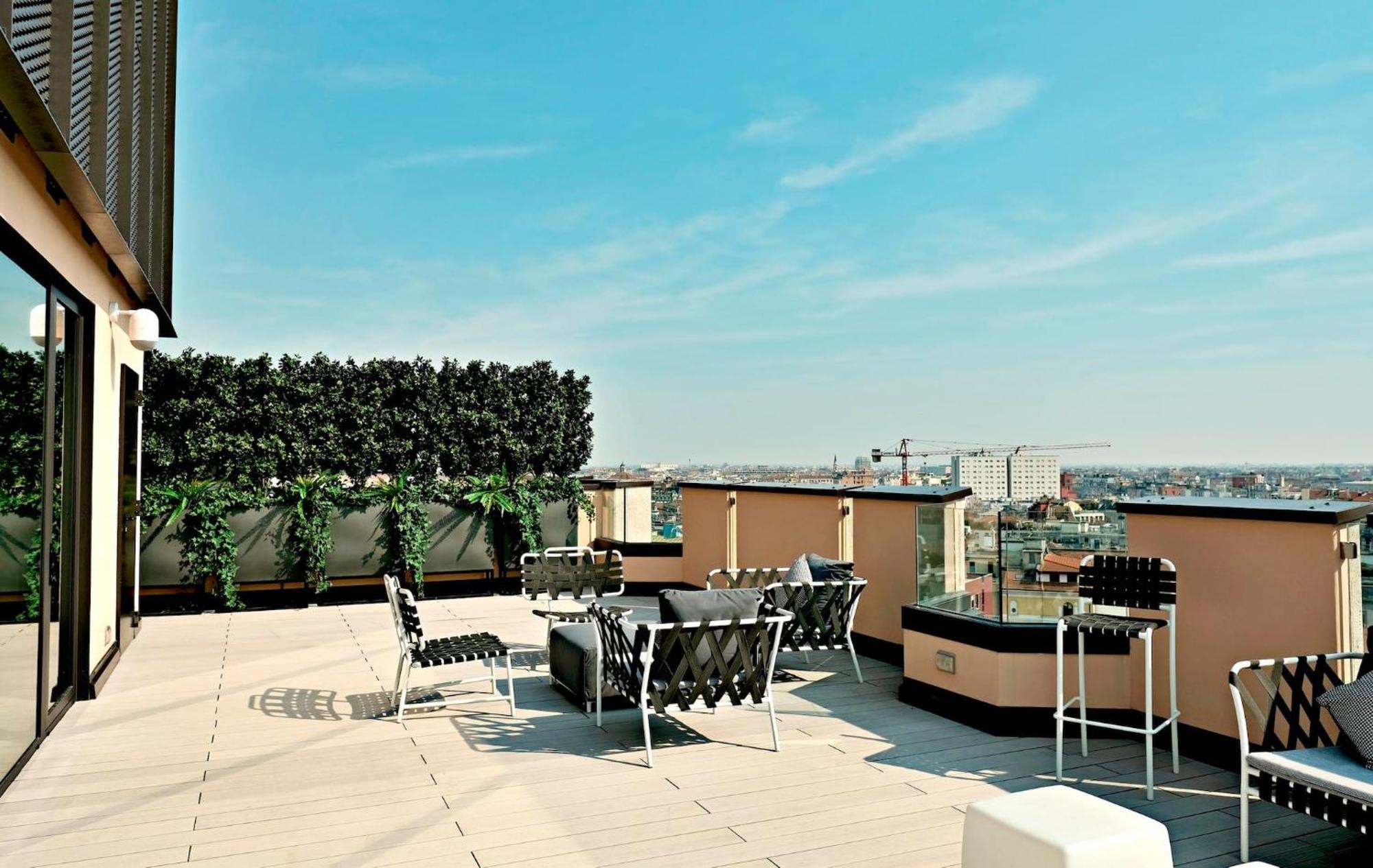 San Babila Central Tower With Panoramic Terrace Overlooking Duomo By Rentopolis Milano Eksteriør bilde