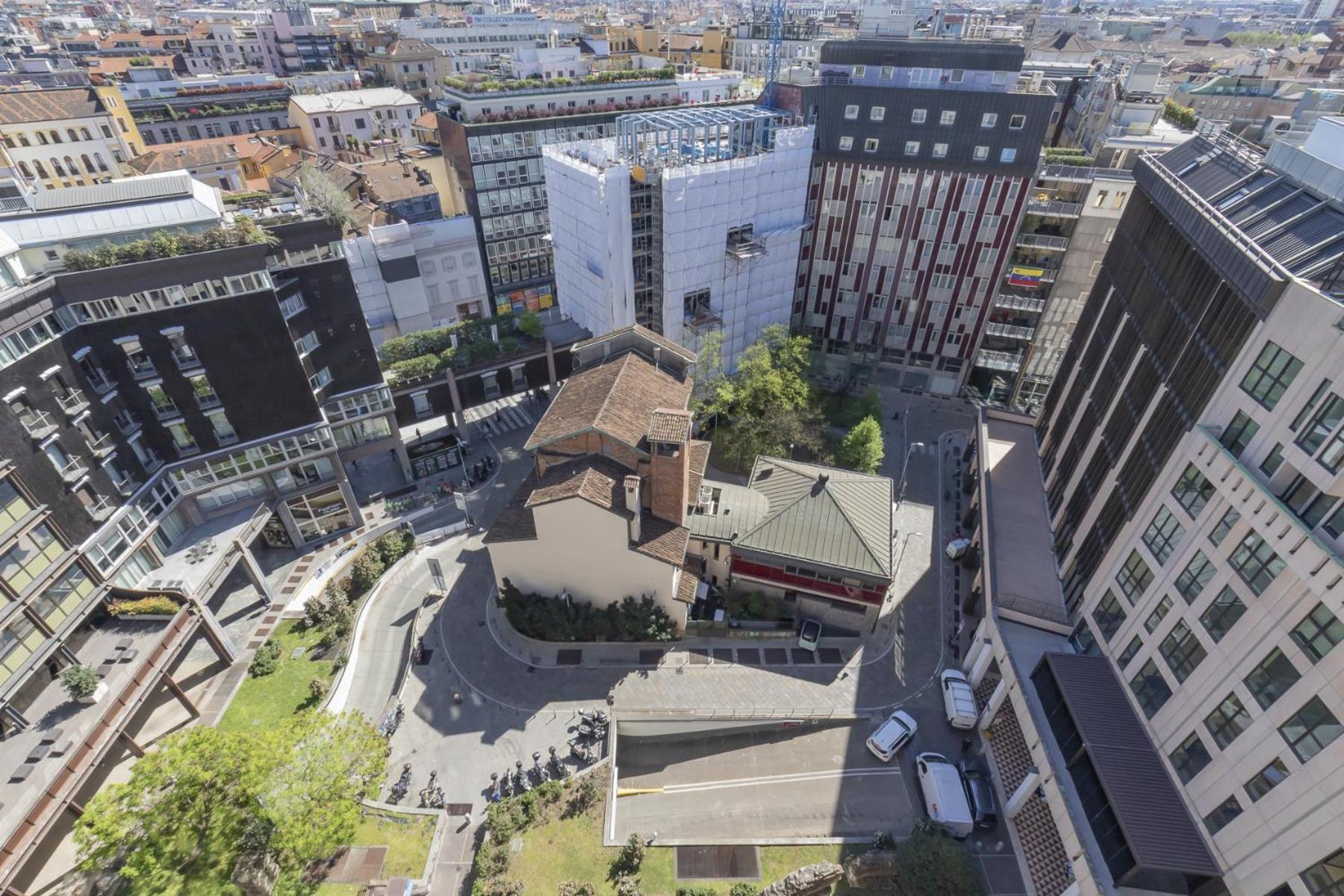 San Babila Central Tower With Panoramic Terrace Overlooking Duomo By Rentopolis Milano Eksteriør bilde