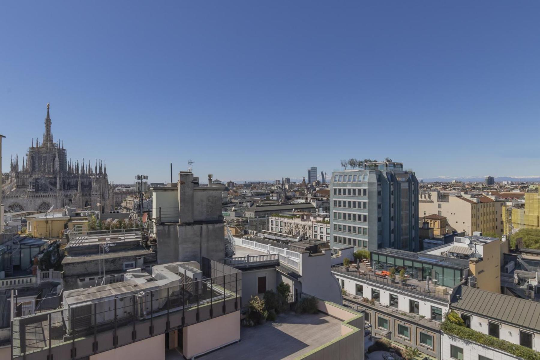 San Babila Central Tower With Panoramic Terrace Overlooking Duomo By Rentopolis Milano Eksteriør bilde