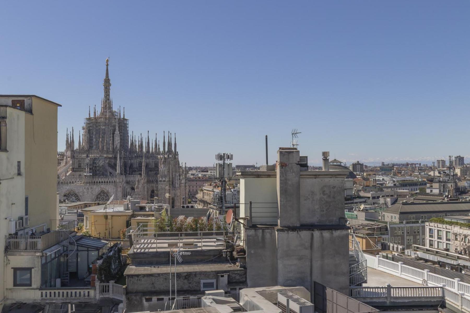San Babila Central Tower With Panoramic Terrace Overlooking Duomo By Rentopolis Milano Eksteriør bilde